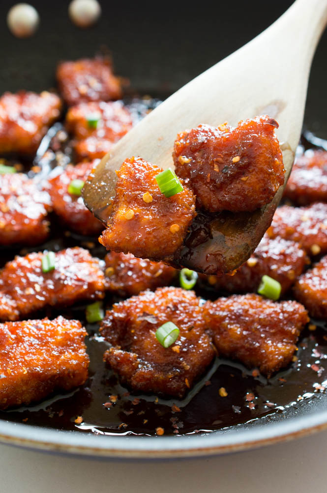 Sweet and Spicy Baked Honey Sriracha Chicken