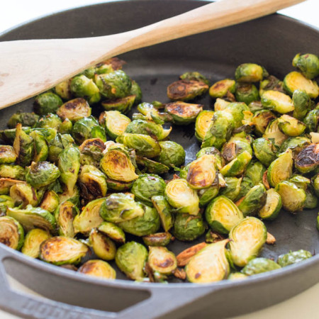 super-easy-spicy-roasted-garlic-brussels-sprouts
