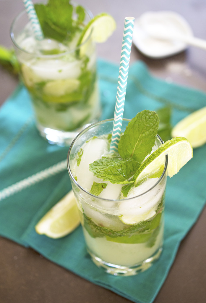 How to make The BEST Mint Mojito! (5 Ingredients!) Chef Savvy