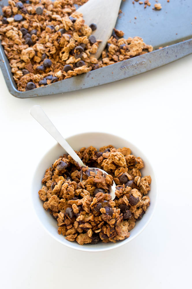 Easy Homemade Granola | chefsavvy.com