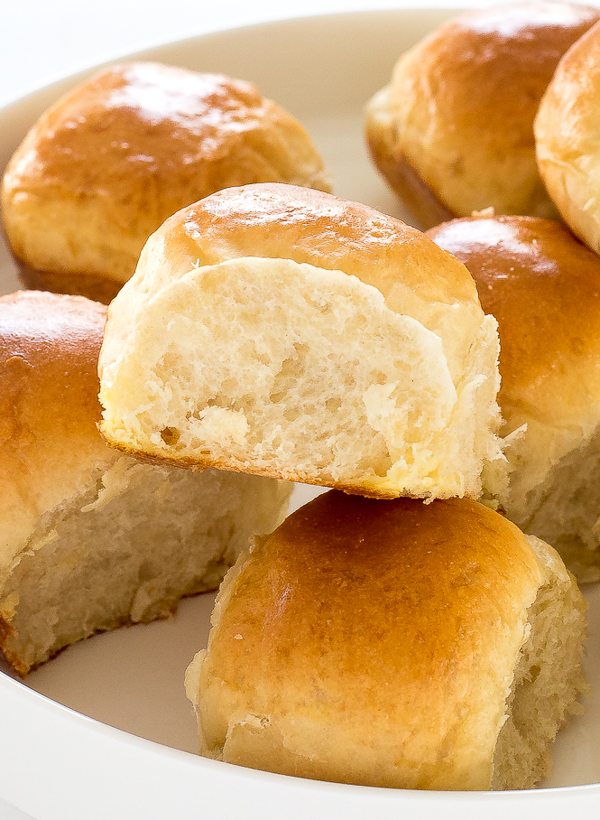 The BEST Dinner Rolls | chefsavvy.com