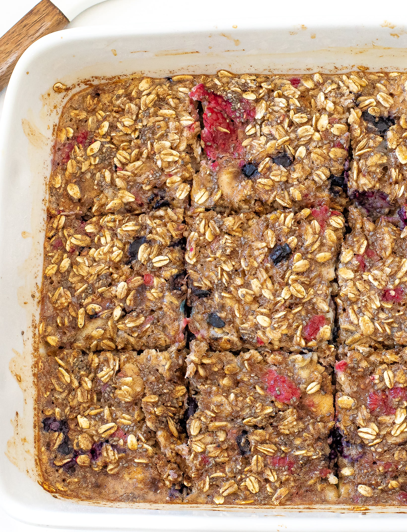 Berrypan Berry Baked Oatmeal (Made in One Pan!) - Chef Savvy
