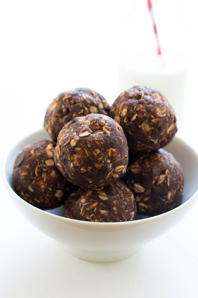 Chocolate Peanut Butter Energy Bites