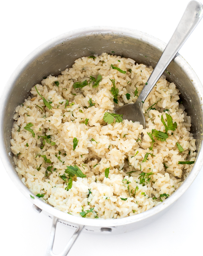 fluffing cooked brown rice