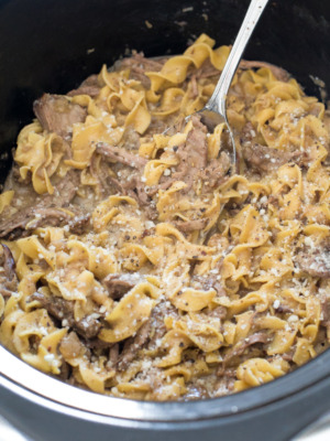 crockpot beef noodles in slow cooker