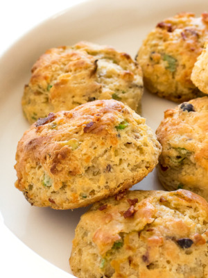 cropped-Easy-Bacon-Cheddar-Biscuits.jpg