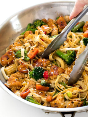 cropped-Easy-Chicken-Lo-Mein.jpg
