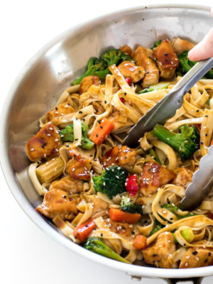 cropped-Super-Easy-Chicken-Lo-Mein.jpg