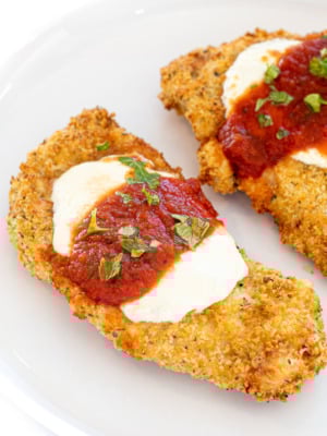 cropped-air-fryer-chicken-parmesan-on-white-plate.jpg