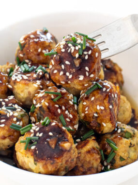 cropped-asian-chicken-meatballs-in-bowl.jpg