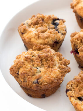 best blueberry muffins recipe blueberry streusel muffins recipe | chefsavvy.com