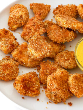 cropped-crispy-chicken-nuggets-on-plate.jpg