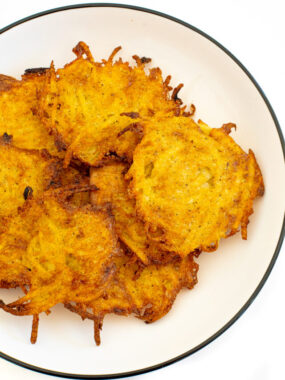 cropped-crispy-potato-latkes-on-plate.jpg