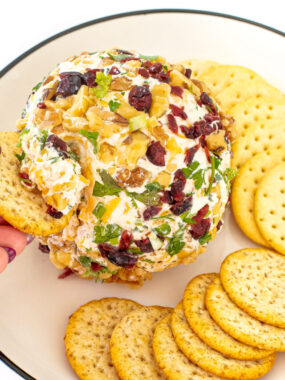 cropped-easy-cheese-ball-recipe.jpg