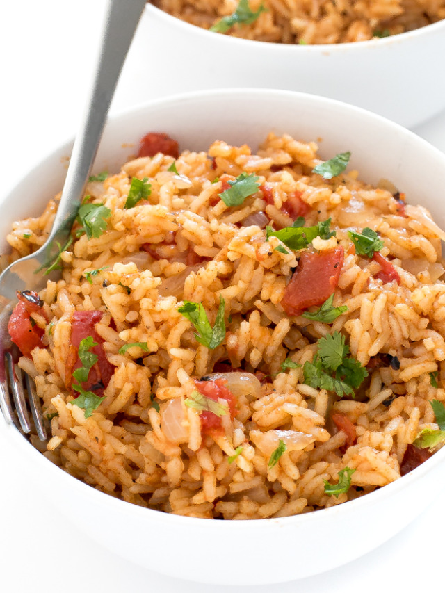 Instant Pot Spanish Rice - Chef Savvy