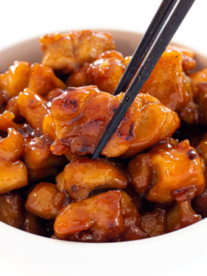 cropped-firecracker-chicken-with-chopsticks.jpg