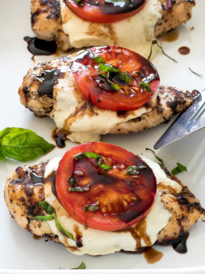 cropped-grilled-chicken-caprese.jpg