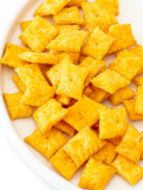 cropped-homemade-cheez-its-recipe.jpg