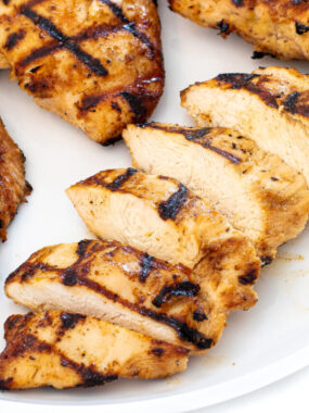 cropped-italian-grillied-chicken-on-plate.jpg