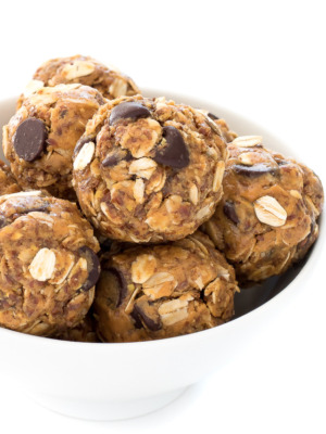 cropped-peanut-butter-chocolate-chip-energy-balls.jpg