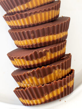 cropped-peanut-butter-cups.jpg