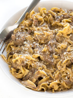 cropped-slow-cooker-beef-and-noodles.jpg