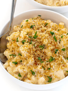 cropped-three-cheese-macaroni-and-cheese-with-breadcrumbs.jpg