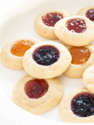 cropped-thumbprint-cookies.jpg