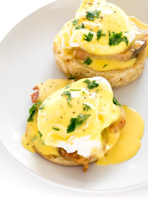 eggs benedict on plate