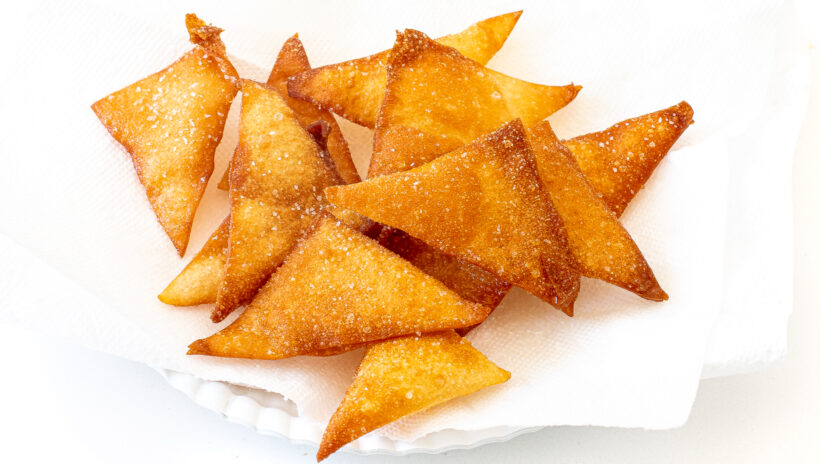 Fried wonton chips.