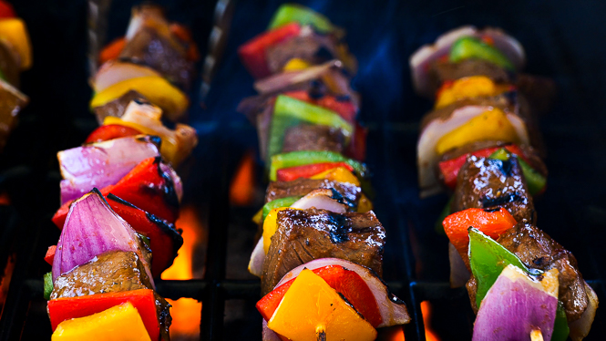 grilled steak kabobs on grill