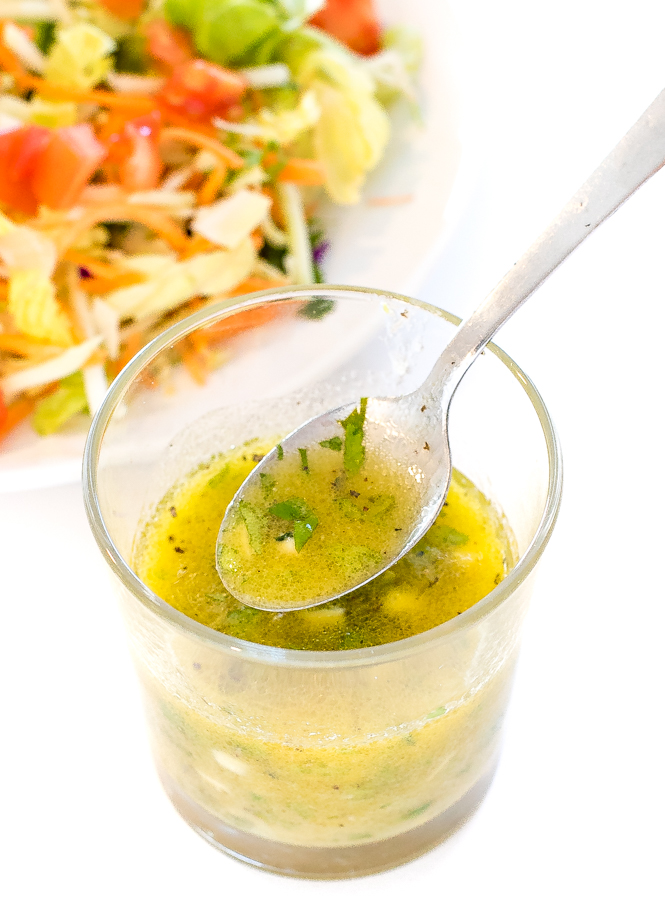 https://chefsavvy.com/wp-content/uploads/herb-lemon-vinaigrette.jpg