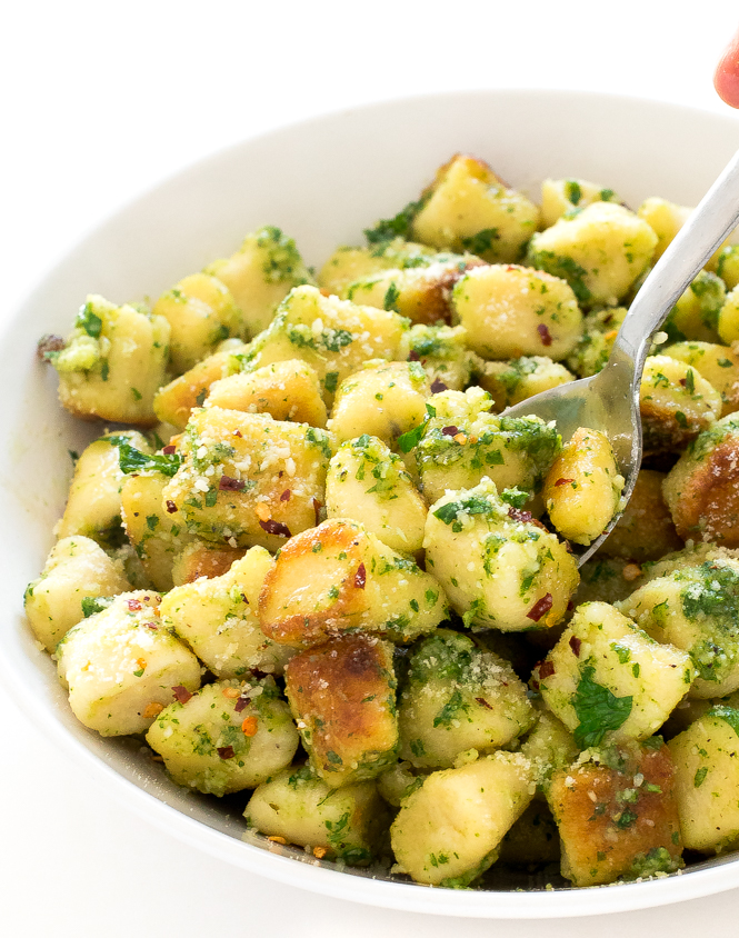Parsley pesto gnocchi | chefsavvy.com Parsley pesto gnocchi