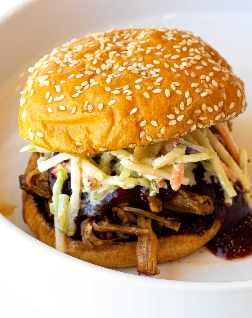 slow cooker pulled pork sandwich