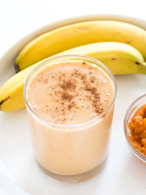 How To Make a Pumpkin Banana Smoothie (recipe) | chefsavvy.com