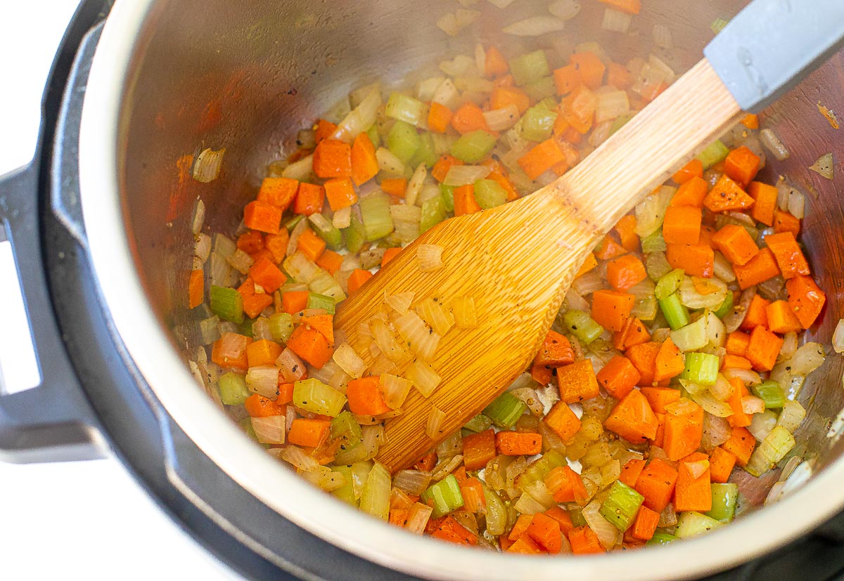 sautéing mirepoix in instant pot
