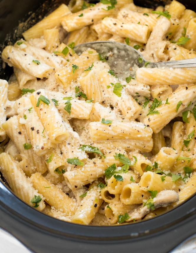 How To Make Crockpot Chicken Alfredo (recipe)