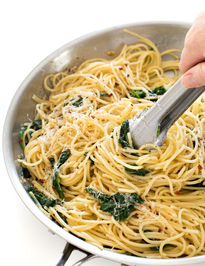 Pasta With Garlic And Oil Ready In 15 Minutes Chef Savvy