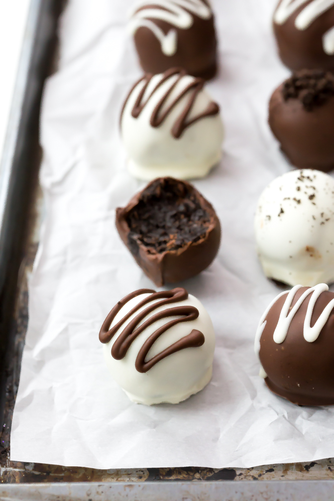 Homemade Chocolate Truffles | chefsavvy.com